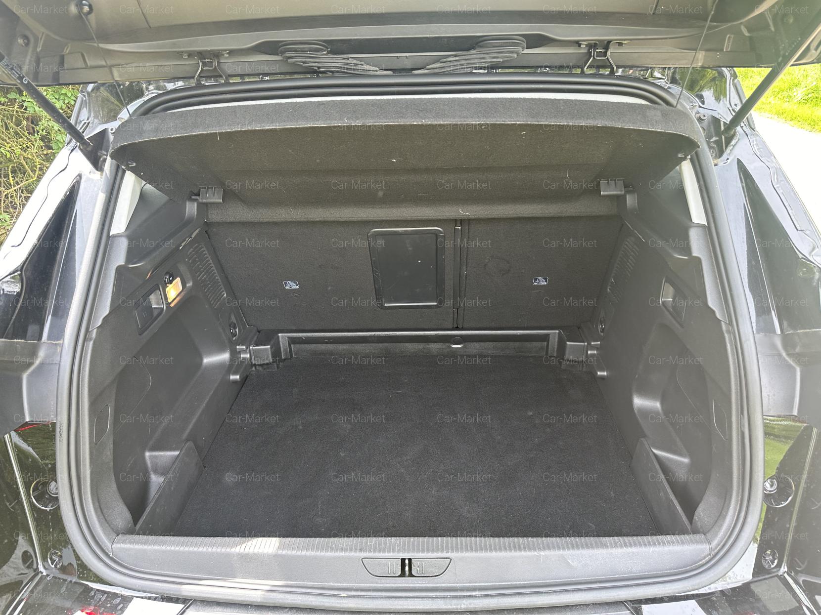 Vauxhall Grandland X 1.2 Turbo SRi Nav SUV 5dr Petrol Manual Euro 6 (s/s) (130 ps)